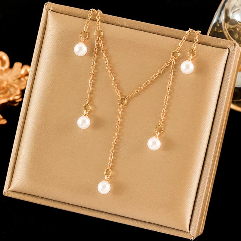 Gold Heart Pendant Necklace