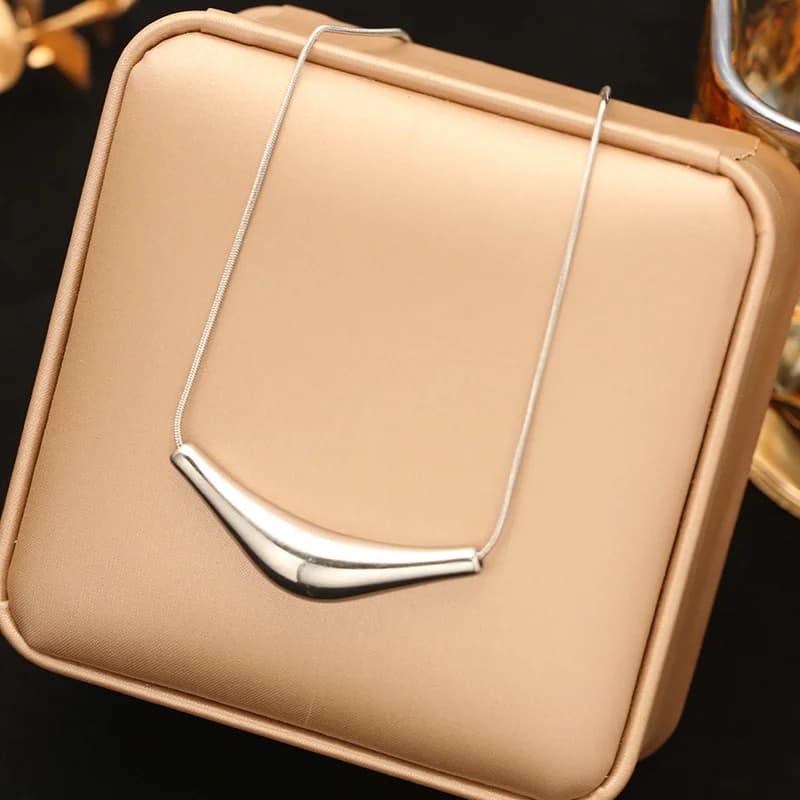 Snakehead Zircon Necklace, Silver Color