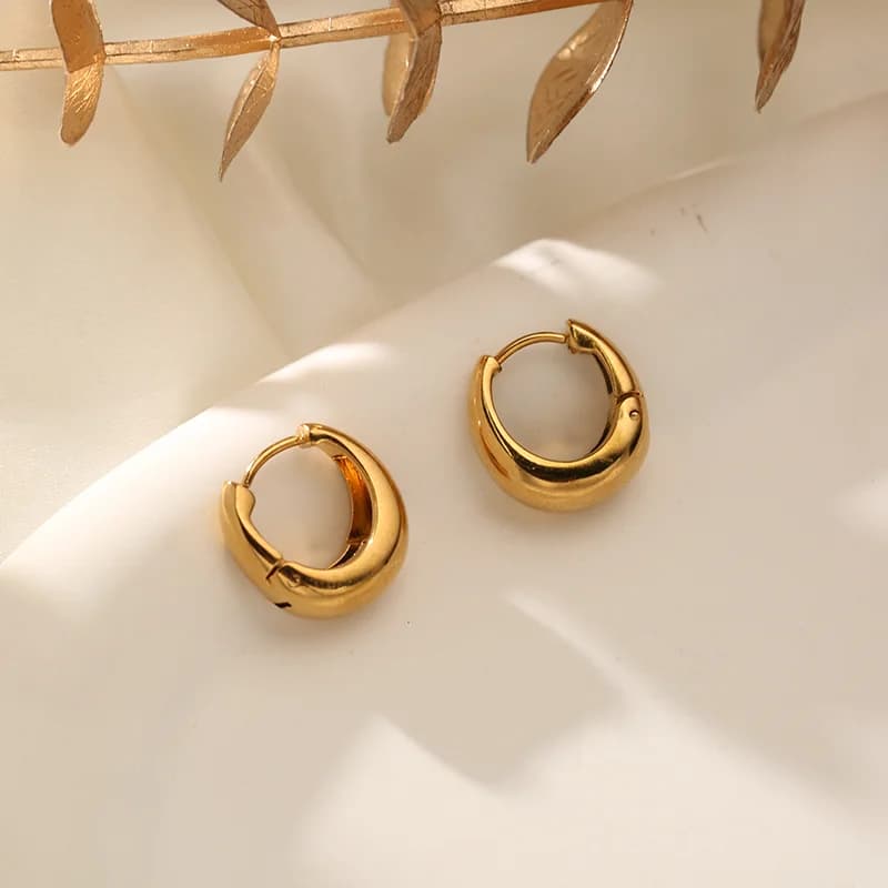 Geometric Heart Shape Stud Earrings, Gold Color