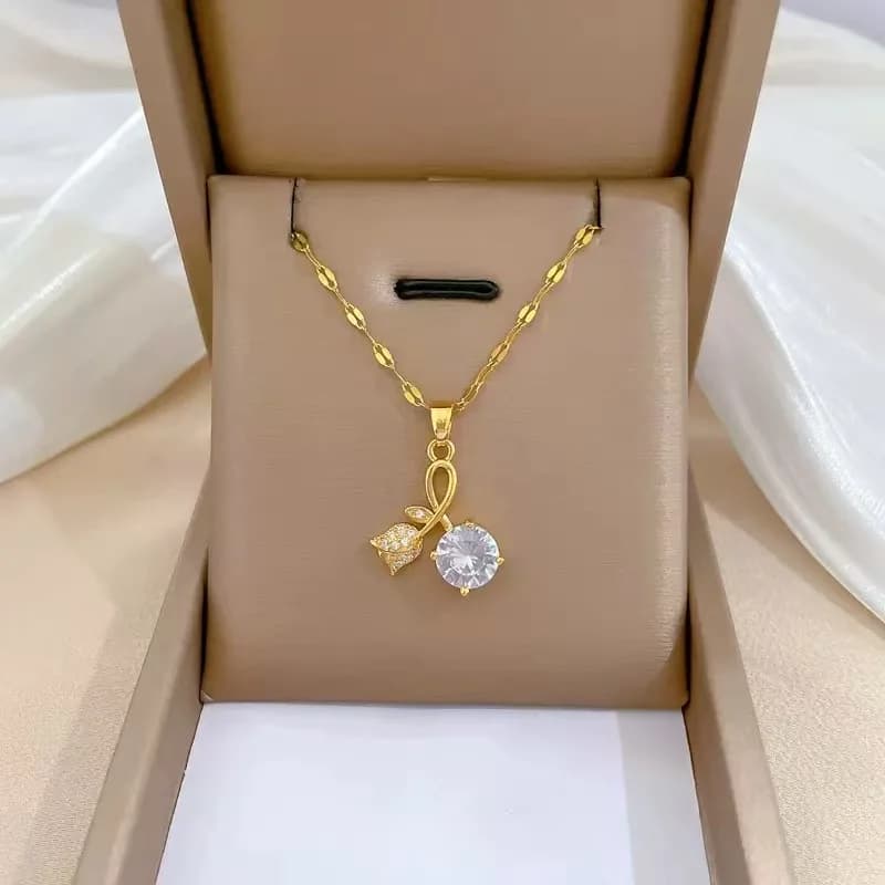 Ogrlica z obeskom cvet iz cirkonija